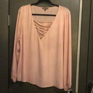 Cute and flattering Charlotte Russe top